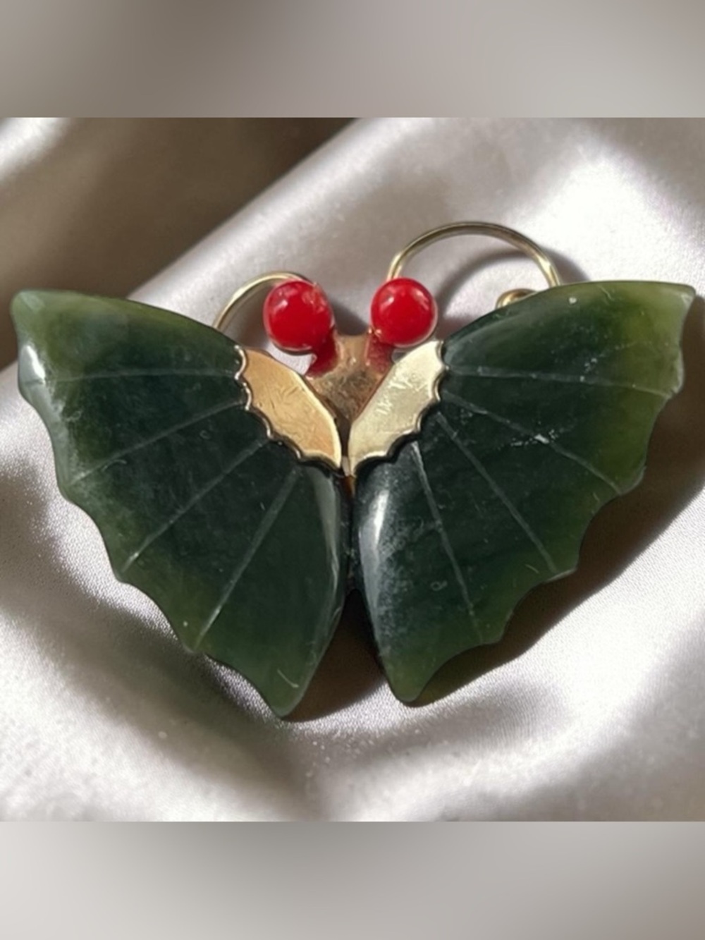 Green Jade Butterfly Brooch Pendant Red Accent Gold Tone Convertible